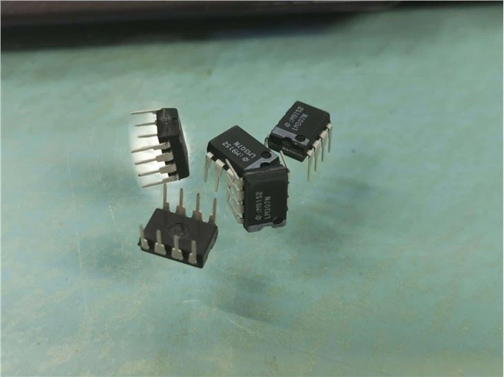 Nouvo ak orijinal STM32F103VET6 eleman elektwonik